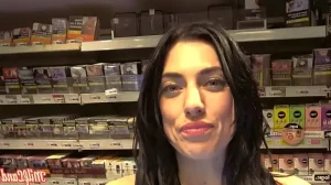 Sabrina, italienne de 30ans, à la libido explosive Part 1